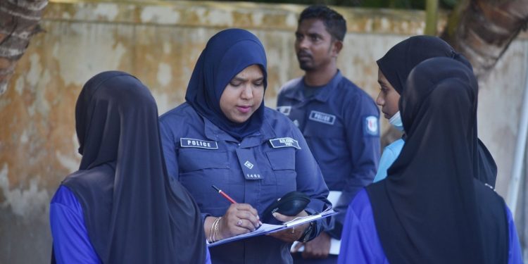 ގެސްޓްހައުސްއަކުން ބަނގުރަލާއެކު ފުލުހަކު ހައްޔަރުކޮށްފި