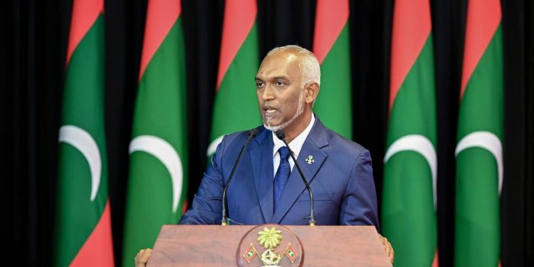 ޤައުމުގެ ސިޔާދަތާއި މިނިވަންކަން ހިމާޔަތްކޮށް ޖީލުތަކަށް ފޯރުކޮށްދިނުމަކީ ފަޚުރެއް ކަމުގައި ހަދަންޖެހޭ- ރައީސް