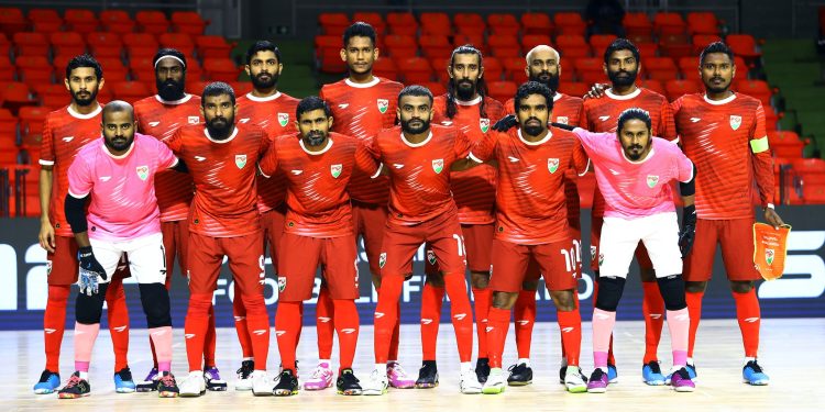 ސާފް ފުޓްސަލް ޗެމްޕިއަންޝިޕް: ގައުމީ ފިރިހެން ޓީމަށް ނައިބު ރައީސް ހިތްވަރުދެއްވައިފި