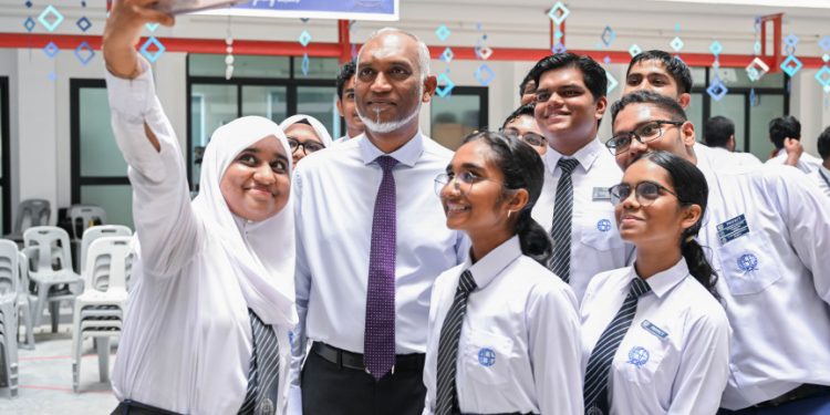 ތައުލީމާ އެކު ފާގަތި ގައުމެއް ބިނާ ކުރެވޭނެ: ރައީސް ޑރ. މުއިއްޒު