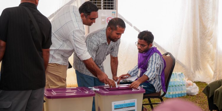 ވޯޓުލުމުގެ ވަގުތު ހަވީރު 5 ޖެހުމާ ހަމައަށް އިތުރުކޮށްފި