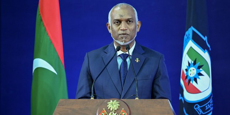 ދިފާޢީ ޚިދުމަތް ވަރުގަދަކުރުމަކީ ޤައުމީ ޚިދުމަތެއް: ރައީސް ޑރ. މުޢިއްޒު