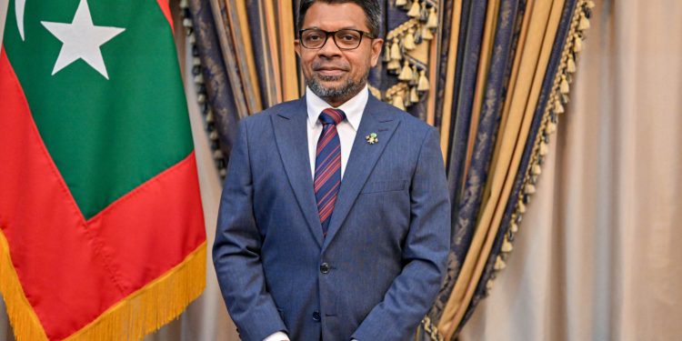 ޗީފް އޮފް ސްޓާފް ފަޔާޒު ސީނިއާ މިނިސްޓަރަކަށް ބަދަލުކޮށްފި