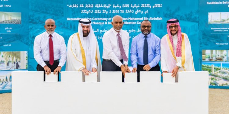 ރާއްޖޭގެ އެންމެ ބޮޑު މިސްކިތުގެ ބިންގާ ހުޅުމާލޭގައި އަޅައިފި